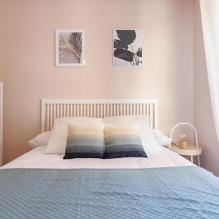 Comodo Y Luminoso A 5 Min De La Playa